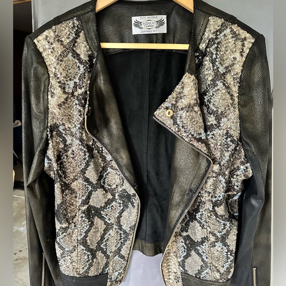 Interplay Couture sequined jacket. Brand new. Never worn. - Picture 8 of 11